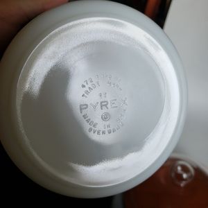 Pyrex Other - Pyrex snowflake garland milk glass dish Pyrex Other - Pyrex snowflake garland milk glass dish